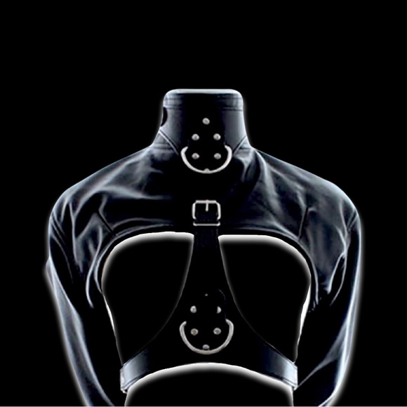 Leather StraightJacket - Picture 3 of 8